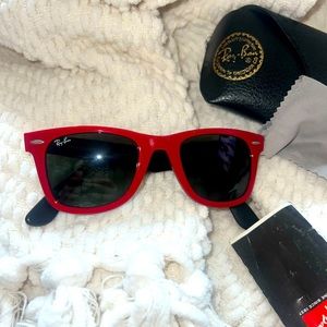 Ray Bans Wayfarer Red Frame, Green Lens